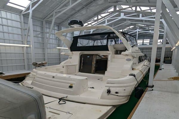 1999 Cruisers Yachts 3585 Flybridge