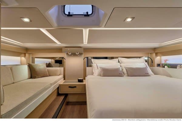 2025 Jeanneau DB 43 OB