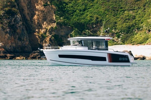 2026 Jeanneau NC 895 Sport