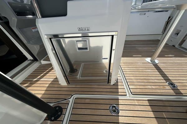 2023 Jeanneau Leader 7.5 WA