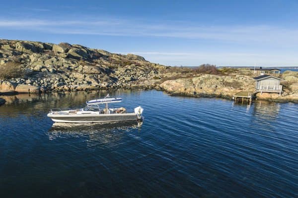 2026 Nimbus Tender 9