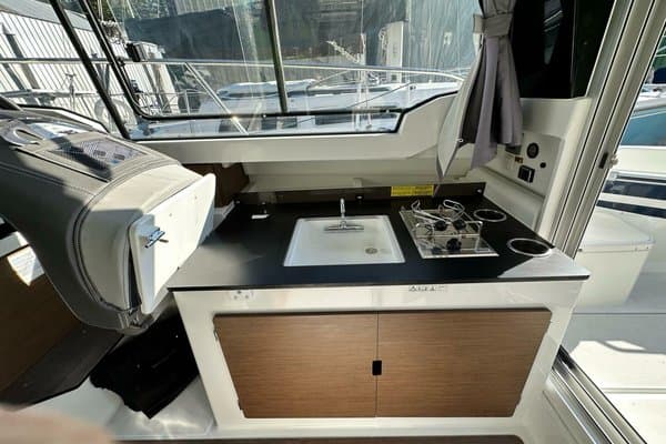 2021 Jeanneau NC 795 S2
