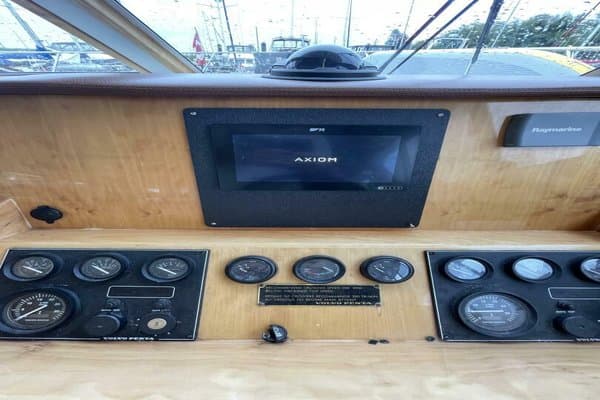 2001 Navigator null