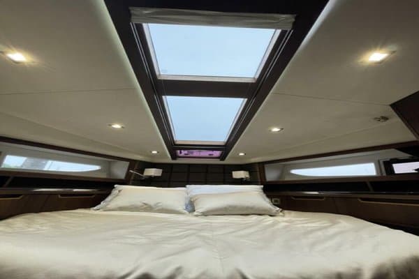 2017 Galeon 430 Skydeck