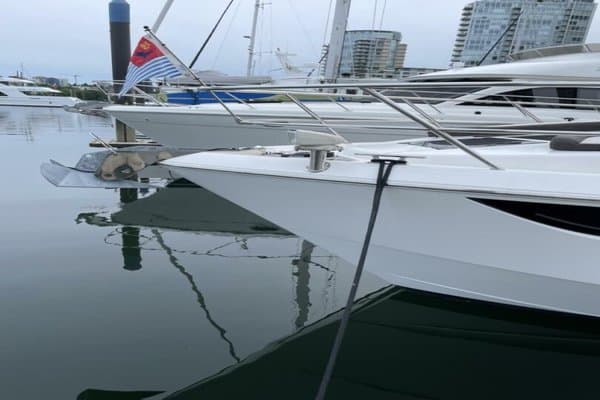 2017 Galeon 430 Skydeck