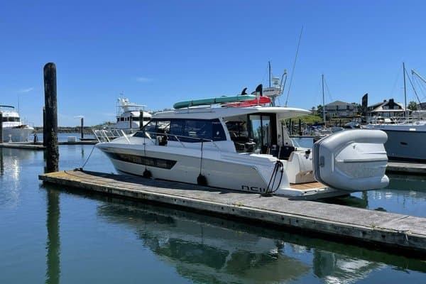 2017 Jeanneau NC 11