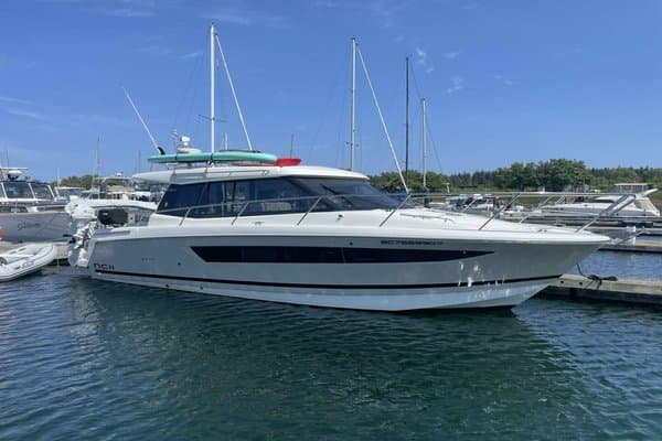2017 Jeanneau NC 11
