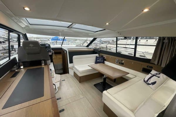 2017 Jeanneau NC 11