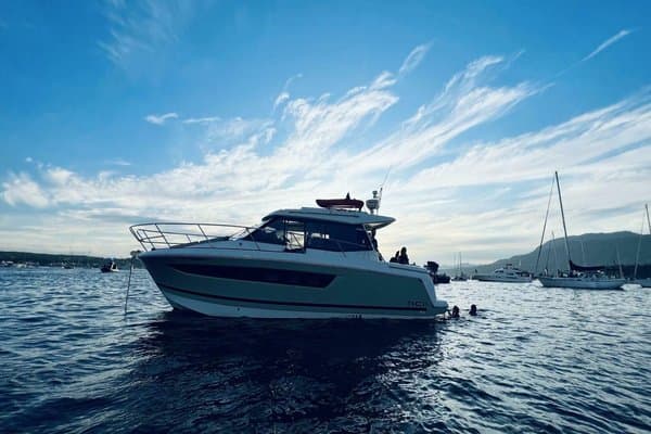 2017 Jeanneau NC 11
