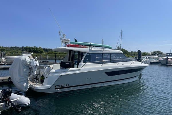 2017 Jeanneau NC 11