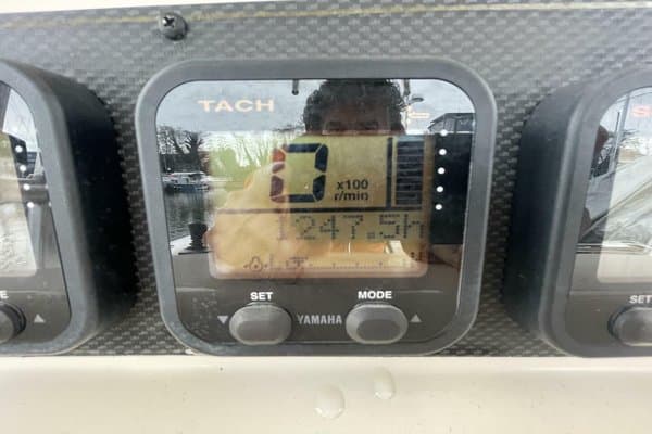 2006 Grady-White 306 Bimini