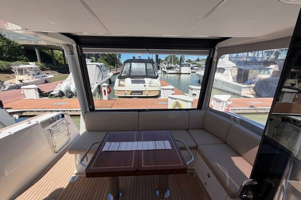 2026 Nimbus 495 Flybridge