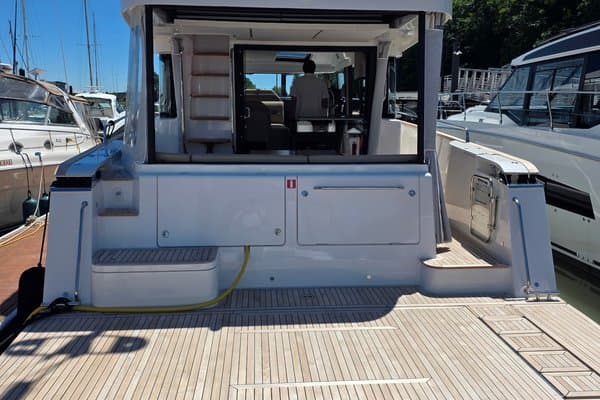 2026 Nimbus 495 Flybridge
