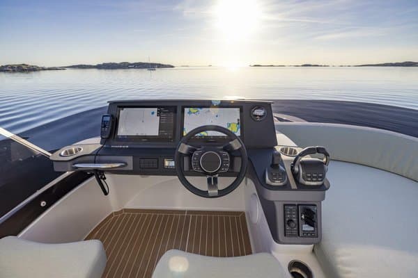 2026 Nimbus 495 Flybridge