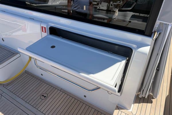 2026 Nimbus 495 Flybridge