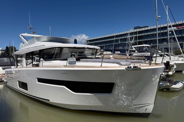 2026 Nimbus 495 Flybridge