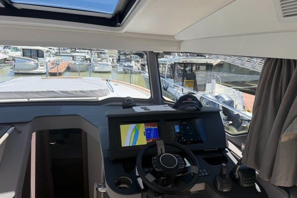 2026 Nimbus 495 Flybridge
