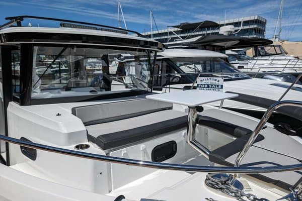 2024 Jeanneau NC 795 Sport S2
