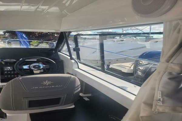 2026 Jeanneau NC 695 S2