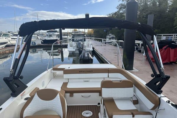 2021 Bayliner VR6