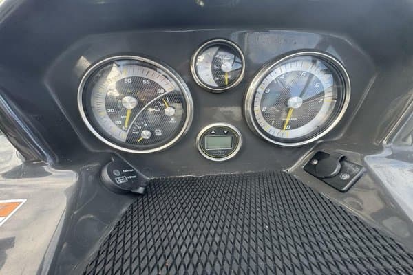2021 Bayliner VR6