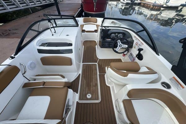2021 Bayliner VR6