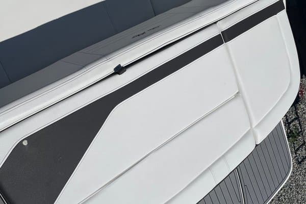 2021 Sea Ray SPX 210