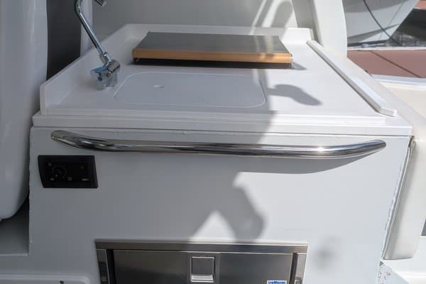 2021 Custom 264 Sport Fish