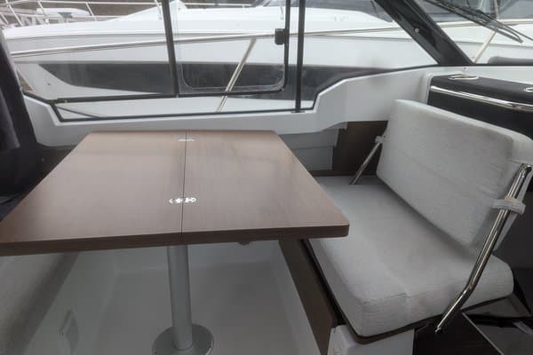 2022 Jeanneau NC 795 S2 