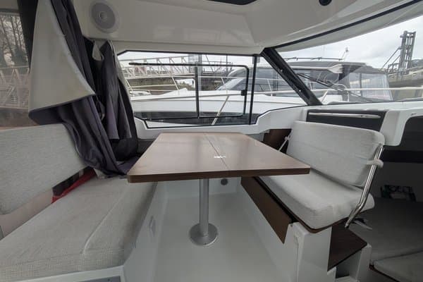 2022 Jeanneau NC 795 S2 