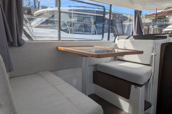 2021 Jeanneau 895 Sport