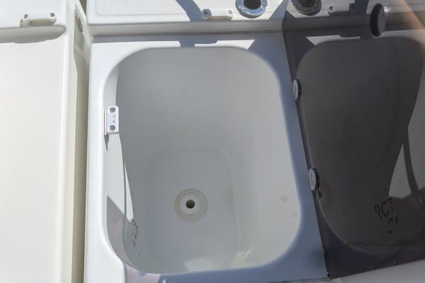 2021 Jeanneau 895 Sport