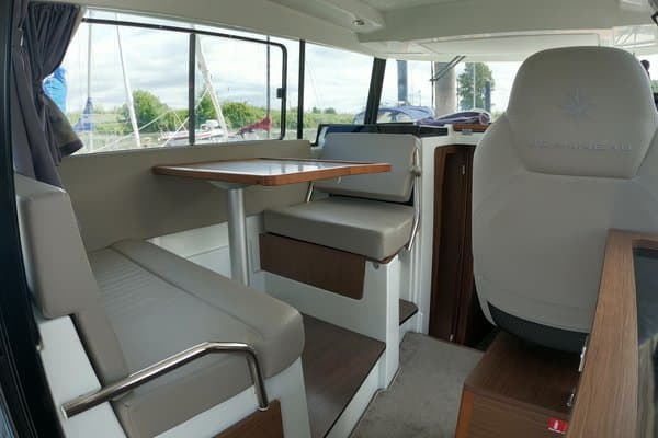 2022 Jeanneau NC 895 Sport 
