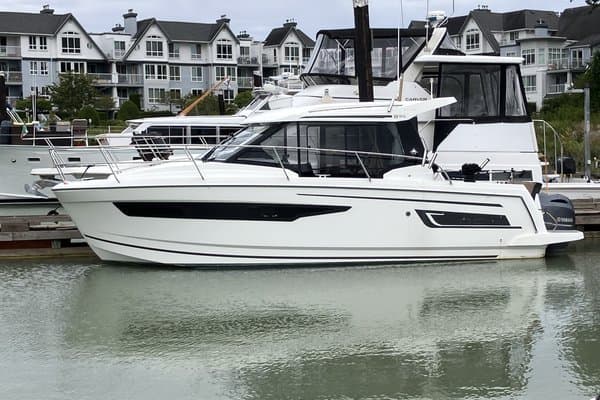 2017 Jeanneau NC 895 