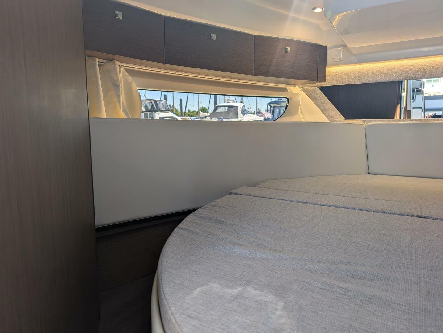 2023 Jeanneau NC 1095 FLY