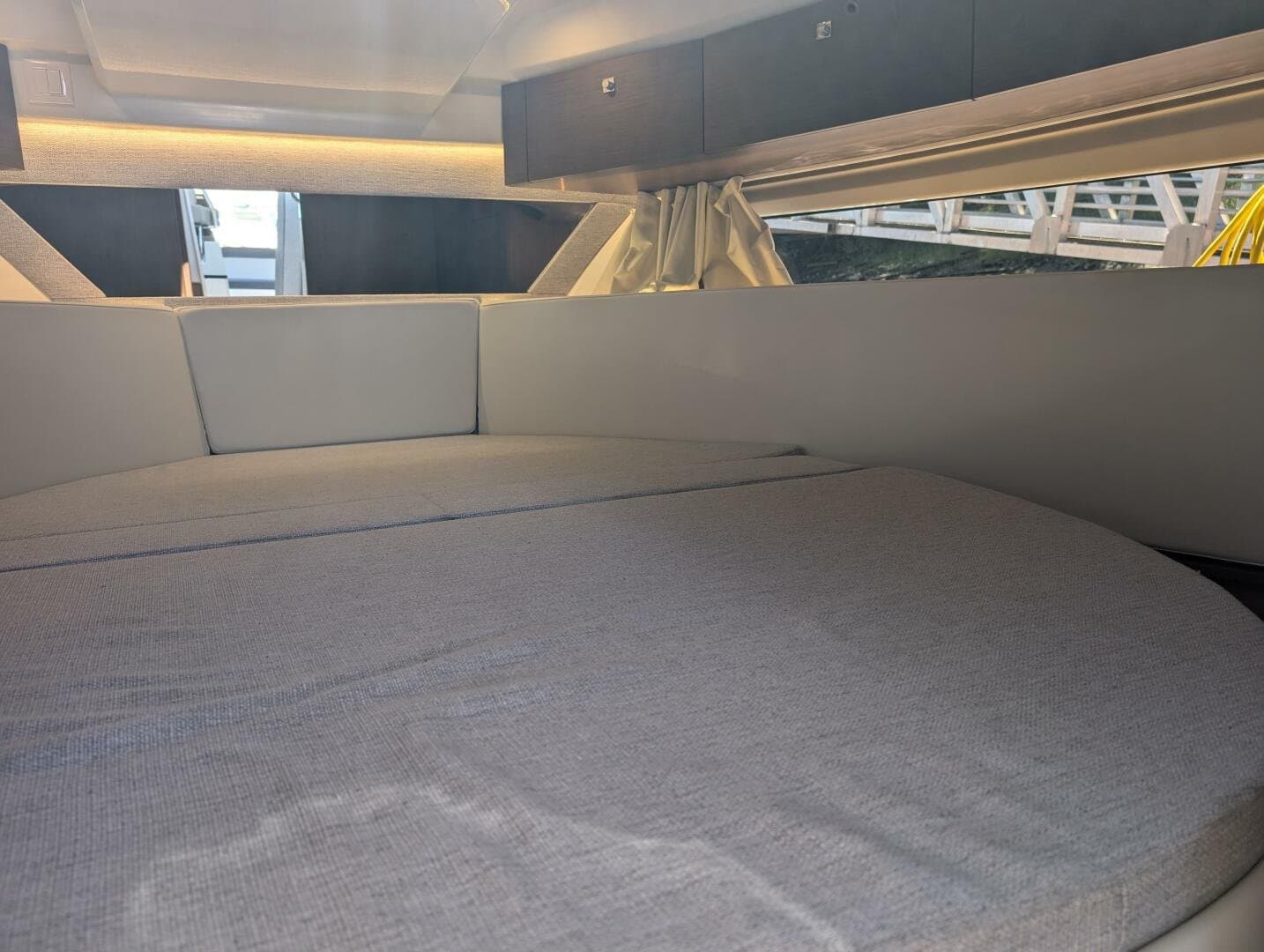 2023 Jeanneau NC 1095 FLY