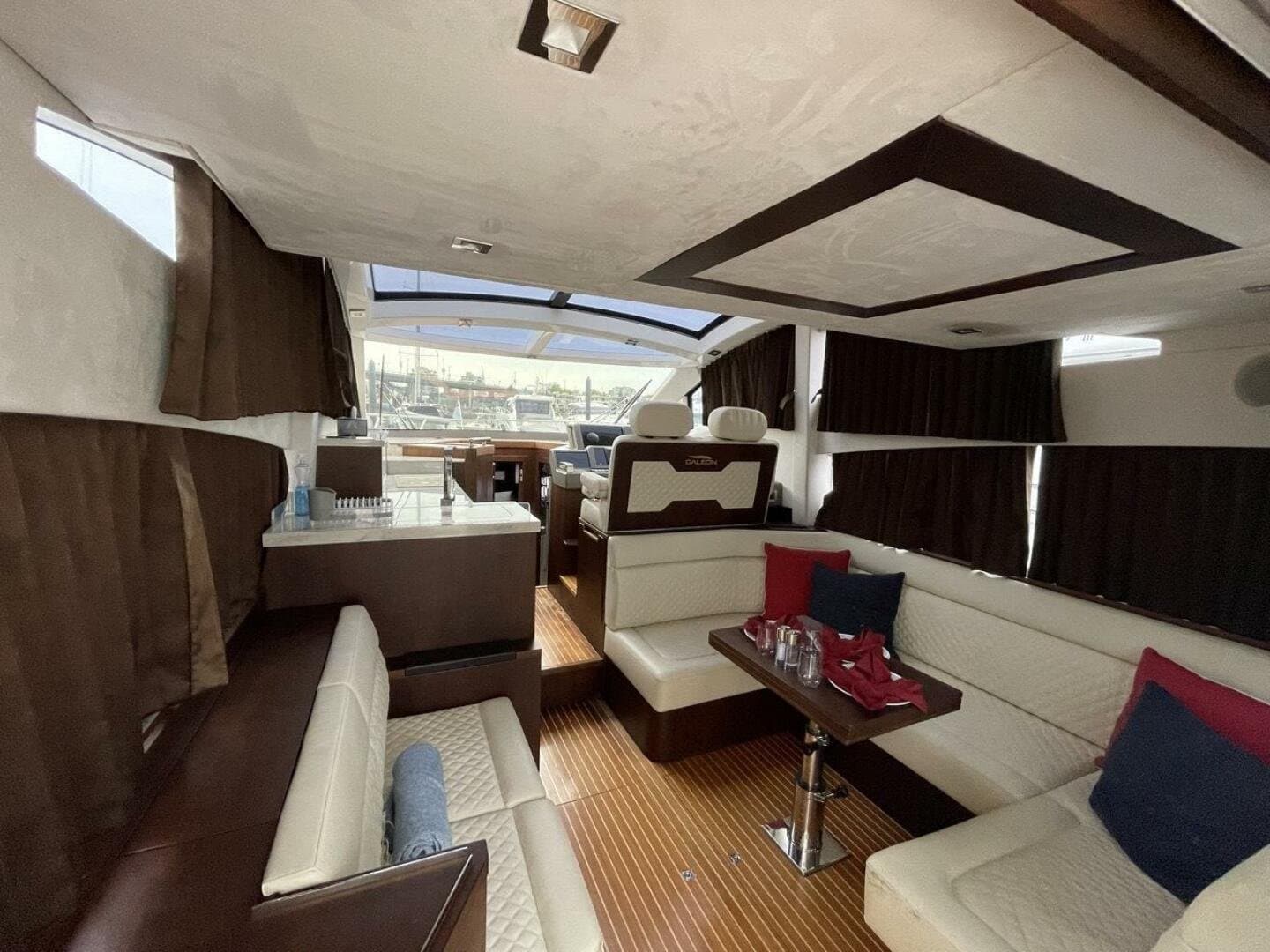 2017 Galeon 430 Skydeck