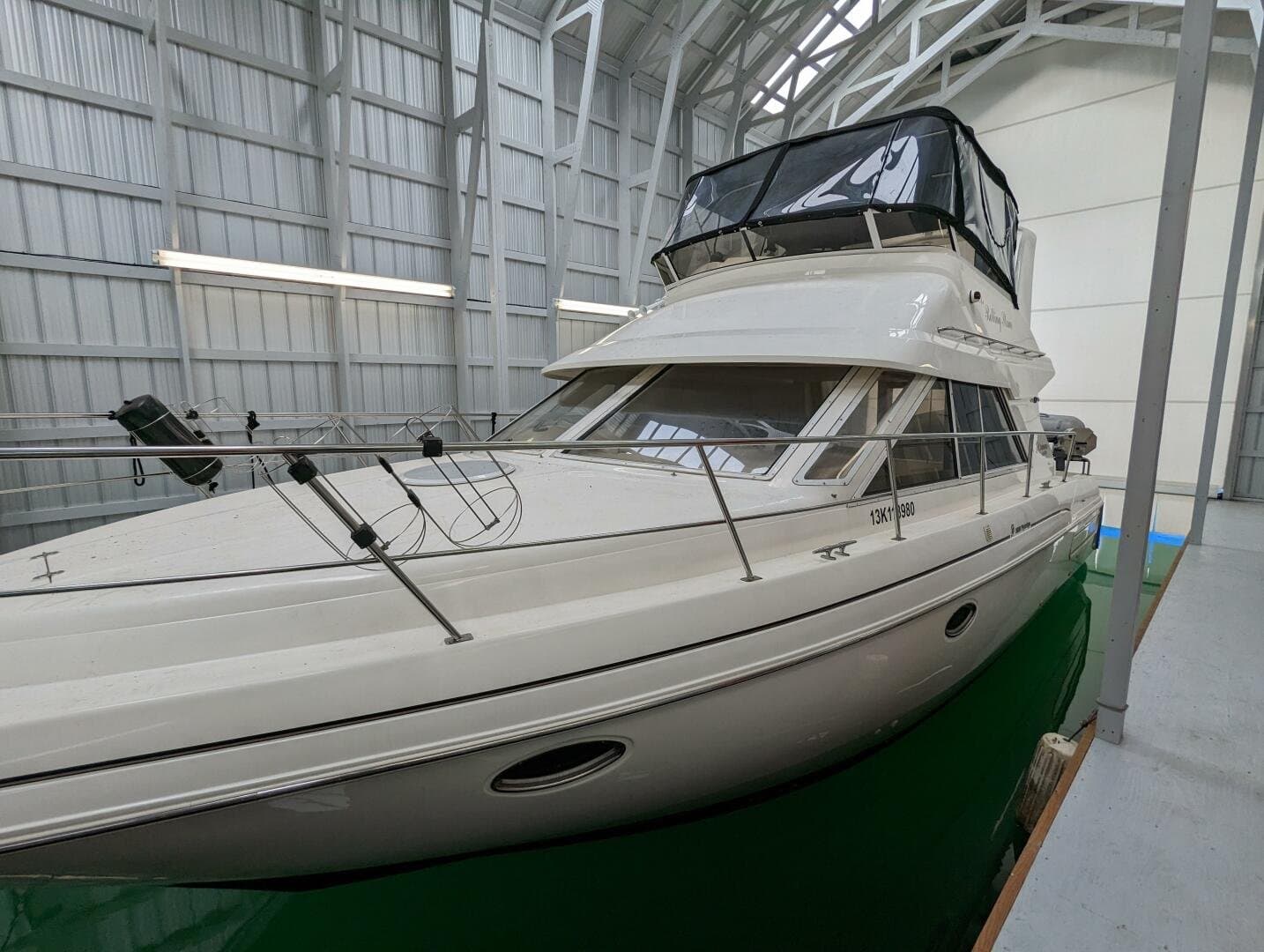 1999 Cruisers Yachts 3585 Flybridge