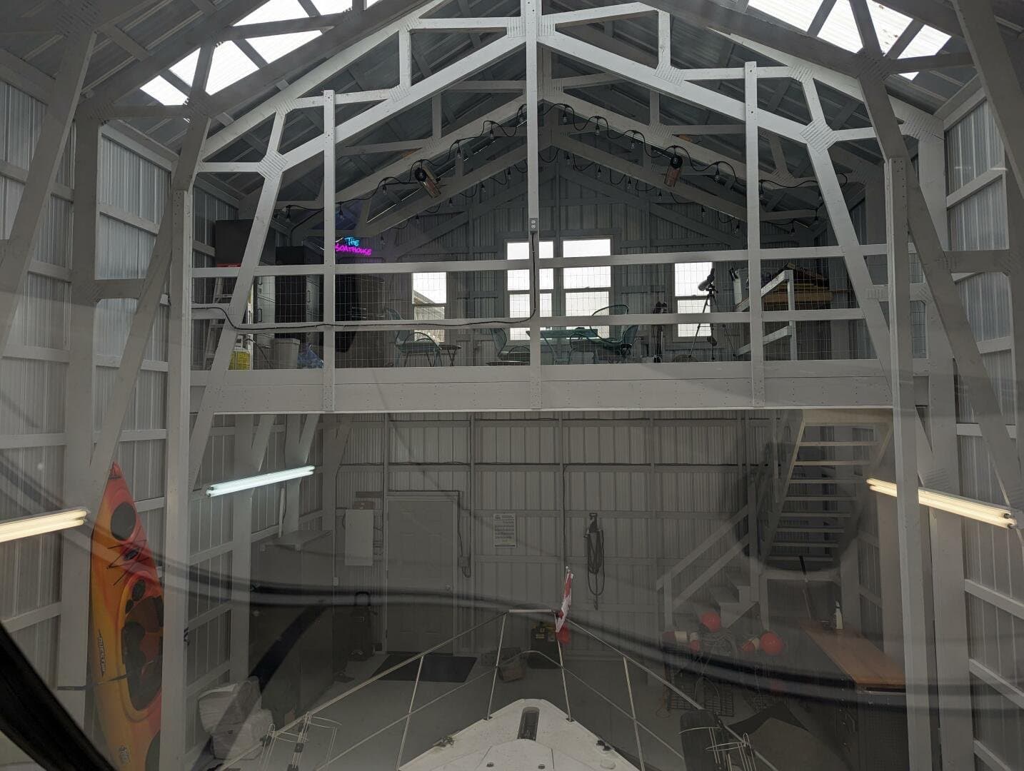 1999 Cruisers Yachts 3585 Flybridge