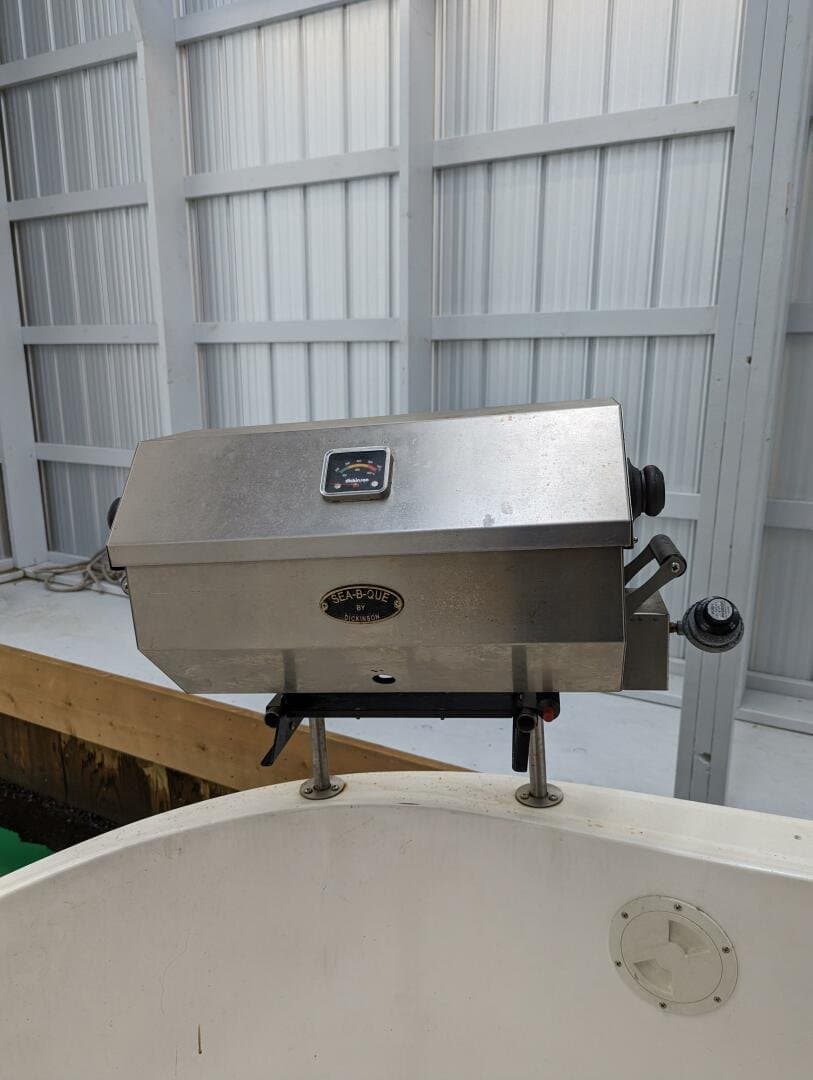 1999 Cruisers Yachts 3585 Flybridge