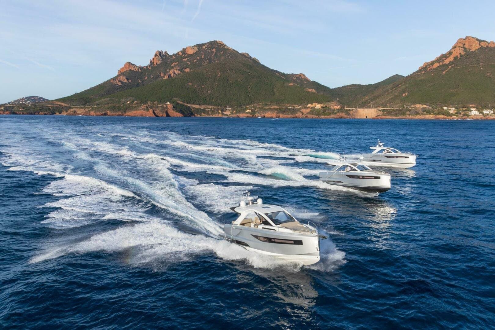 2025 Jeanneau DB 43 OB