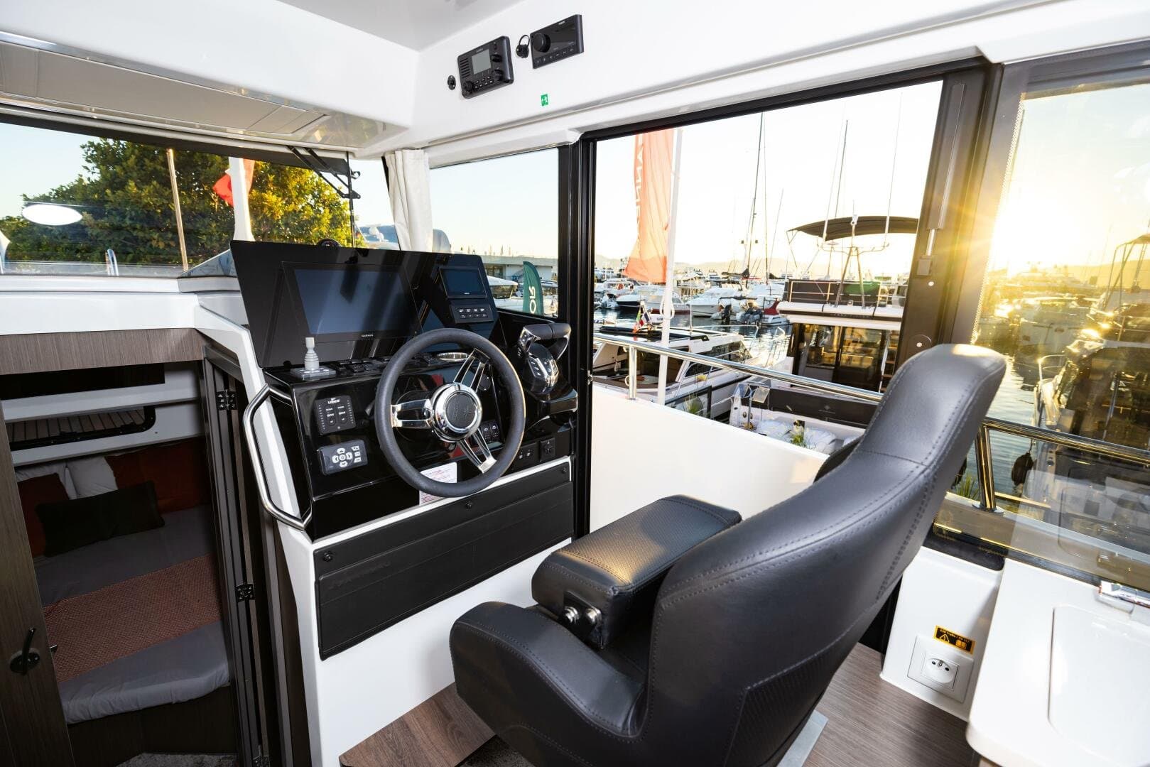 2026 Jeanneau NC 895 Sport