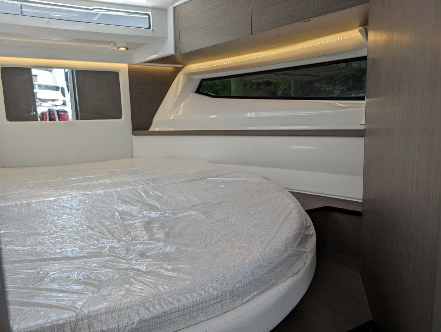 2026 Jeanneau NC 895 S2