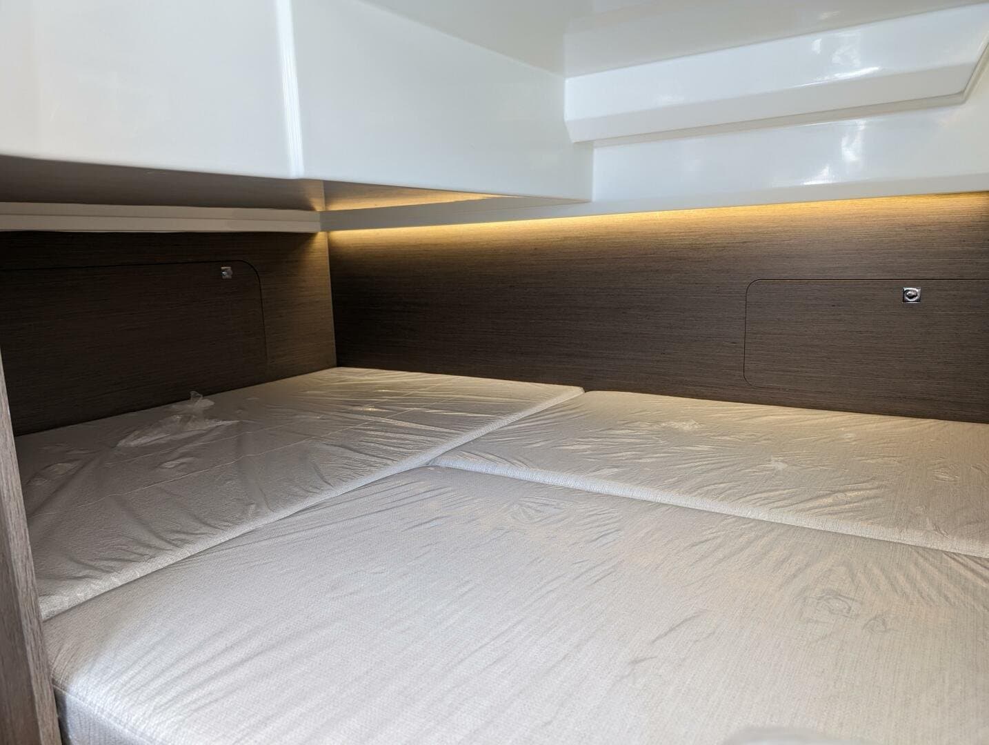 2026 Jeanneau NC 895 S2