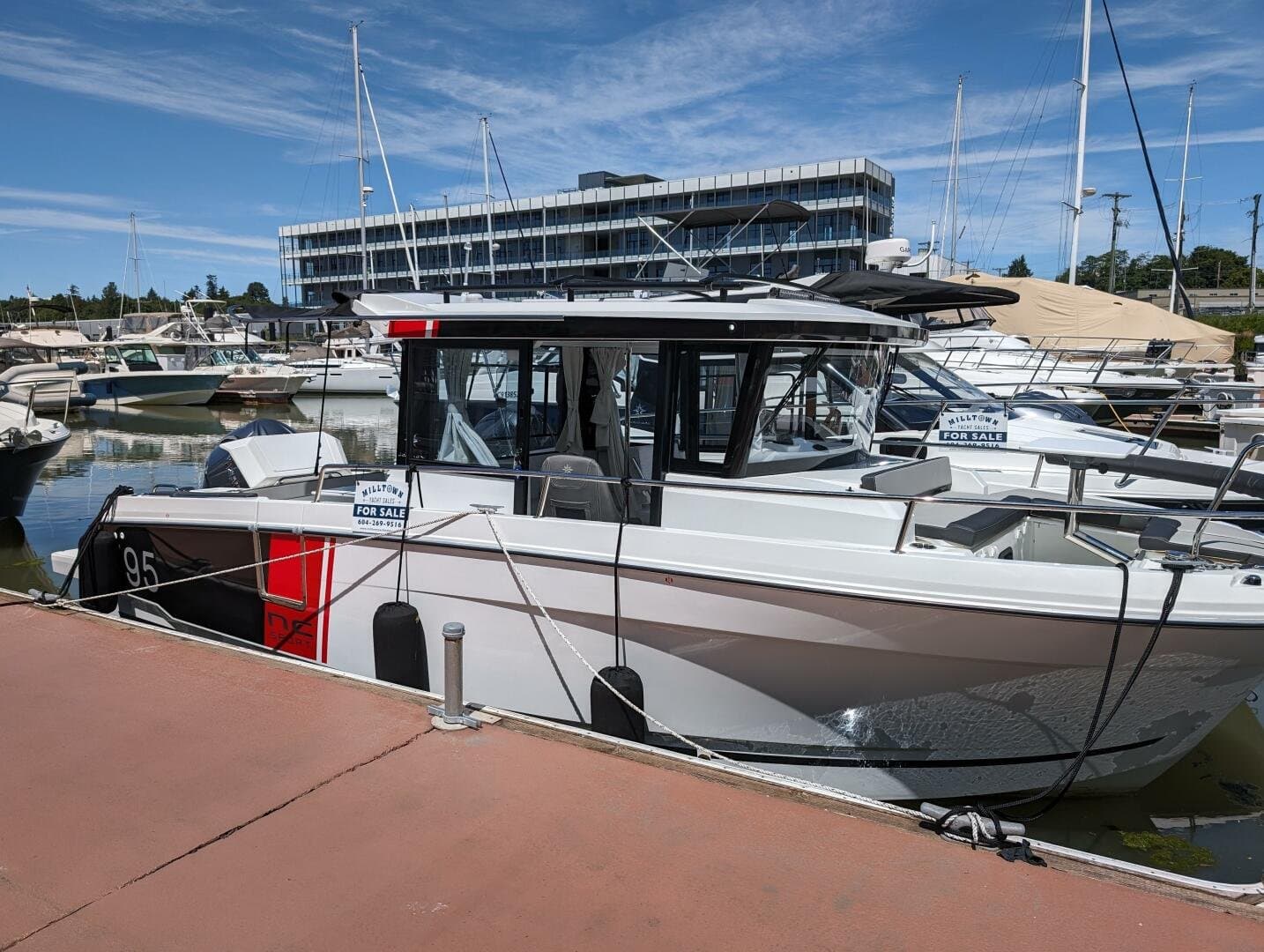 2024 Jeanneau NC 795 Sport S2