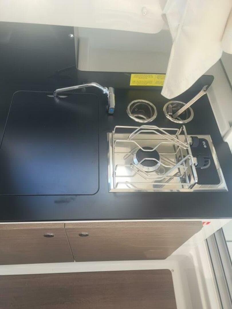 2025 Jeanneau NC 695 S2