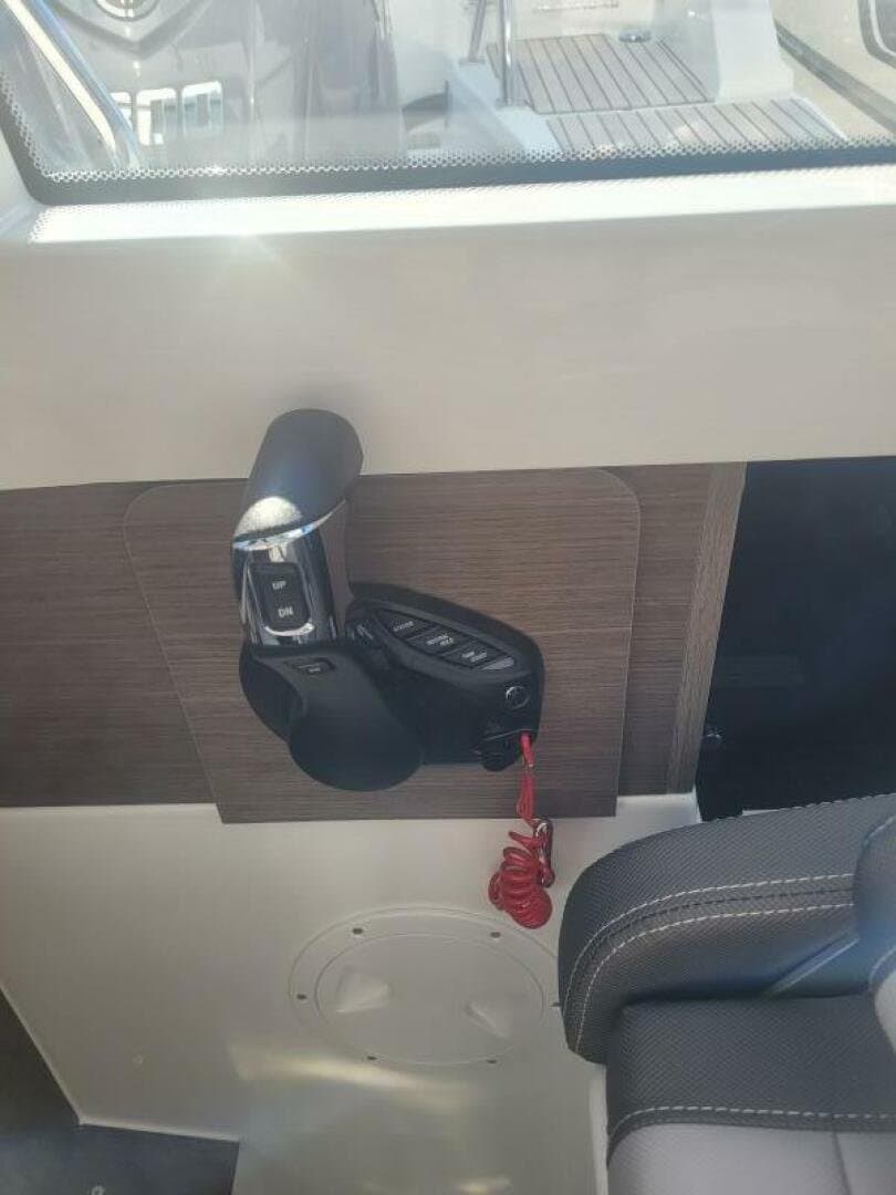 2025 Jeanneau NC 695 S2