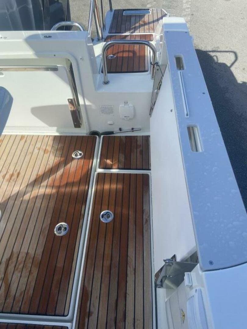 2023 Jeanneau Leader 7.5 WA