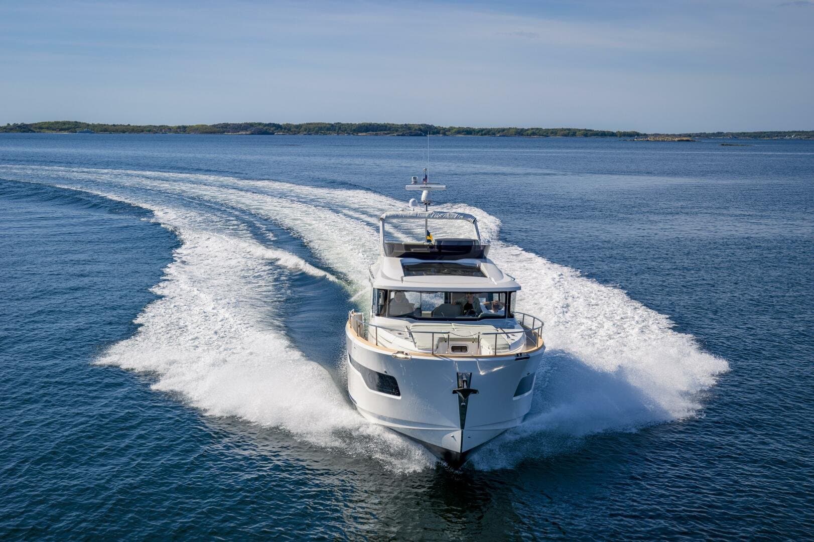 2026 Nimbus 495 Flybridge