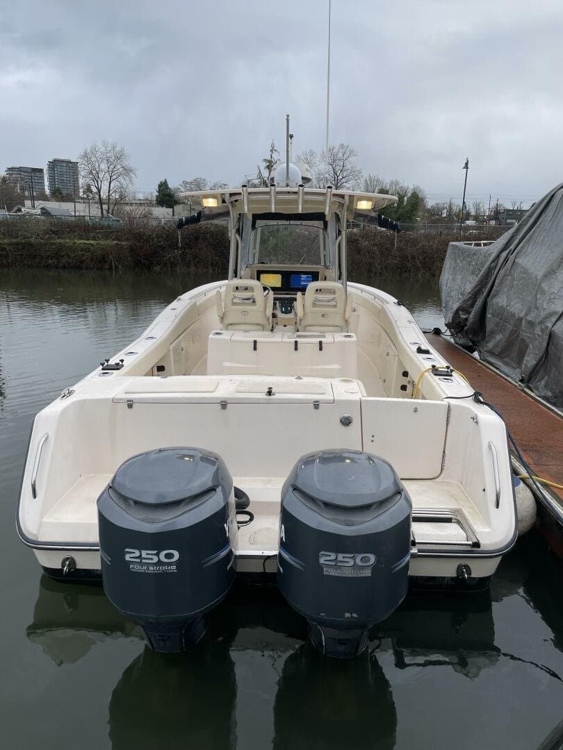 2006 Grady-White 306 Bimini